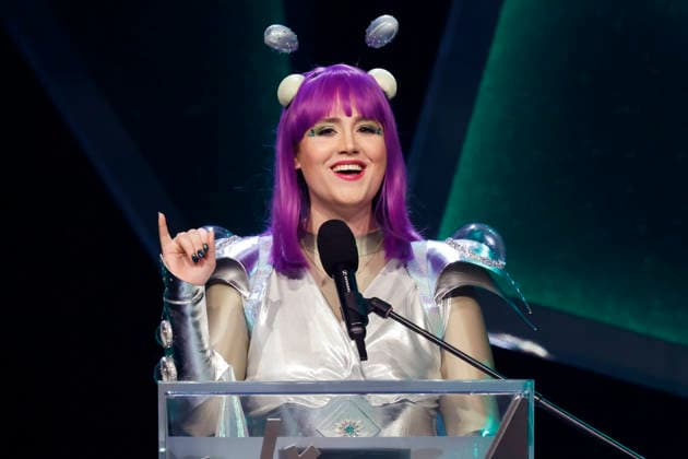 Politician Ricarda Lang Grüne in a costume as an alien at the ceremony for the award of the Order against Animal Seriousness of the Aachen Carnival Association AKV in the Eurogress Aachen, 31 01 2026 NRW Germany Copyright: xChristophxHardtx
