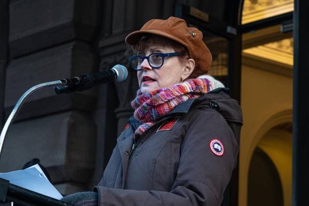 January 31, 2026, New York, New York, USA: Susan Sarandon speaks during The People s Filibuster: a Protest For Humanity as dozens of activists gathered to protest against ICE in solidarity with Minnesota and across the country in front of The Public Theater in New York, NY on January 31,2026. New York USA - ZUMAr339 20260131_znp_r339_050 Copyright: xLevxRadinx
