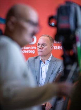 Matthias Miersch, leader of the SPD parliamentary group, recorded during a press statement in the German Bundestag, Berlin, 27 01 2026 Berlin Germany Copyright: xNeelexJanssenx