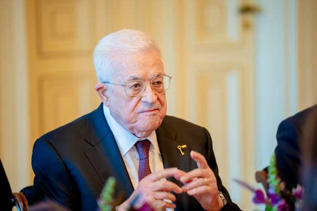 Store meets Abbas Oslo 20260211 Palestinian President Mahmoud Abbas in conversation with Prime Minister Jonas Gahr Store Ap in the government s representative facilities in Parkveien Photo Stian Lysberg Solum POOL NTB Oslo Norway YA g79qZ78Q EDITORIAL USE ONLY Ref POLYA g79qZ78Q jpg  Copyright: xStianxLysbergxSolumx xPOOLx xNTBx