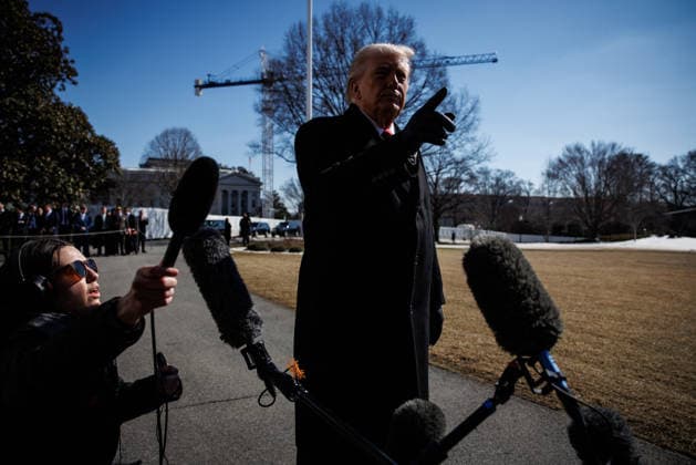 DC: President Donald Trump and First Lady Melania Trump Depart White House U.S. President Donald Trump speaks to reporters before departing from the South Lawn of the White House in Marine One on February 13, 2026 in Washington, D.C. The President and First Lady are heading to Fort Bragg in North Carolina to meet with U.S. military families before heading to the Presidents private club, Mar-a-Lago in Palm Beach, Florida for the weekend. (Photo by Samuel Corum Pool ABACAPRESS.COM) Washington DC United States  Copyright: xPool ABACAx