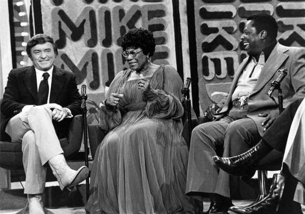 RECORD DATE NOT STATED Ella Fitzgerald with Mike Douglas and George Kirby on The Mike Douglas Show 1975 ** I.V.M. EDITORIAL USE ONLY  Copyright: x