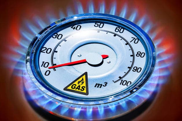 Gas storage facilities in Germany are only filled to a very low level, symbol photo Display gas filling level is approaching 0, Munich, February 2026 Germany, Munich, February