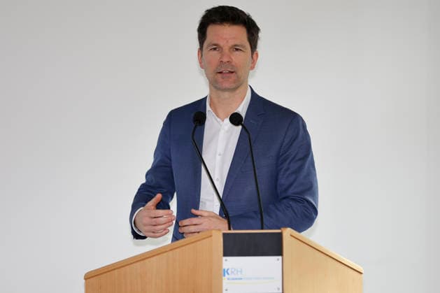 Symbolic ground-breaking ceremony with the Minister of Health of Lower Saxony for the replacement building with 250 beds for the hospital in Gehrden Steffen Krach Regional President and Chairman of the KRH Supervisory Board Gehrden Robert Koch Hospital Gehrden Lower Saxony, Hannover Region Germany