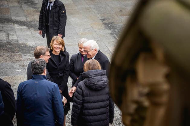 L R Johann Wadephul CDU , Federal Foreign Minister, Elke Buedenbender, lawyer and wife of the Federal President, Kirsten Fehrs, Chairwoman of the Council of the EKD, and Federal President Frank Walter Steinmeier, photographed during an ecumenical peace service on the anniversary of the Russian invasion of Ukraine in Berlin, 24 02 2026 P Copyright: xJulianexSonntag AAx