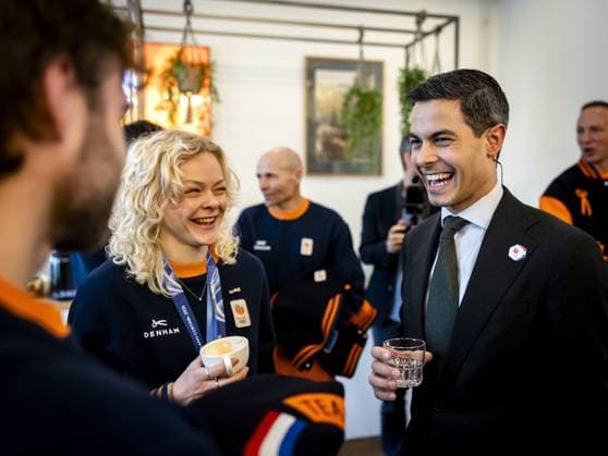 THE HAGUE Prime Minister Rob Jetten speaks with the athletes before a ceremony for the Olympic medal winners and their coaches in the Glass Hall. ANP REMKO DE WAAL netherlands out - belgium out  Copyright: xx x551627256x originalFilename: 551627256