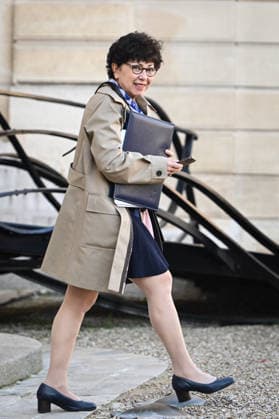 Council of Ministers at the Elysee Palace FA French Minister of Ecological transition, Biodiversity and International Negotiations on Climate and Nature Monique Barbut exits the Elysee Palace after the Council of Ministers in Paris, on February 25, 2026. Photo by Firas Abdullah ABACAPRESS.COM Paris Île-de-France France  Copyright: xAbdullahxFiras ABACAx