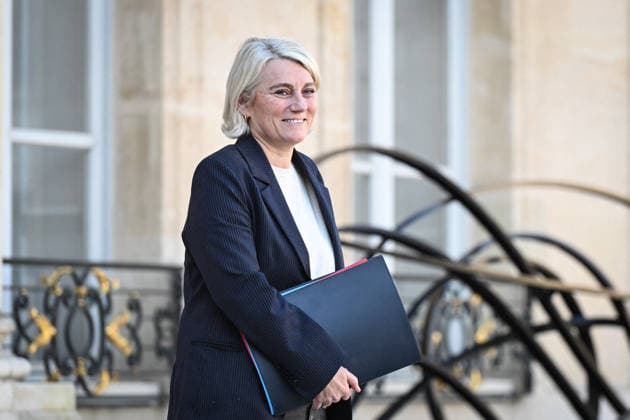 Council of Ministers at the Elysee Palace FA French Minister of Health, Families, Autonomy and Disabled people Stephanie Rist exits the Elysee Palace after the Council of Ministers in Paris, on February 25, 2026. Photo by Firas Abdullah ABACAPRESS.COM Paris Île-de-France France  Copyright: xAbdullahxFiras ABACAx