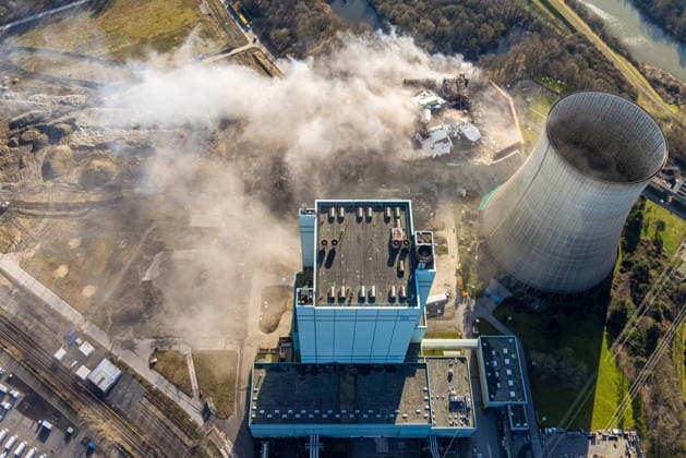 Aerial photo, Werne Stockum, blasting of the 64 meter high DeNox plant at the Gersteinwerk in Werne ,Ruhr area, North Rhine-Westphalia, Germany ATTENTIONxMINDESTHONORARx60xEURO