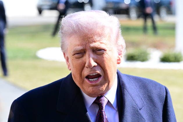 President Donald Trump Speaks To Reporters At The White House (NEW) President Donald Trump speaks to reporters prior to departing the White House. February 27, 2026, Washington, D.C., USA: Trump admits he is not fully satisfied with Iran and believes it would be ideal for them to negotiate in good faith. Trump expresses his displeasure with Iran s stance in the nuclear negotiations and warns that there is still no decision on a possible attack. Mandatory Credit: Kyle Mazza TheNews2 (Foto: Kyle Mazza Thenews2 imago images) President Donald Trump Speaks To Reporters At The White House  Copyright: xKylexMazzax