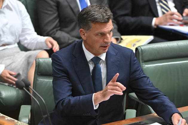 QUESTION TIME, Leader of the Opposition Angus Taylor during Question Time in the House of Representatives at Parliament House in Canberra, Monday, March 2, 2026. ( NO ARCHIVING CANBERRA AUSTRALIAN CAPITAL TERRITORY AUSTRALIA  Copyright: xMICKxTSIKASx 20260302119758617375