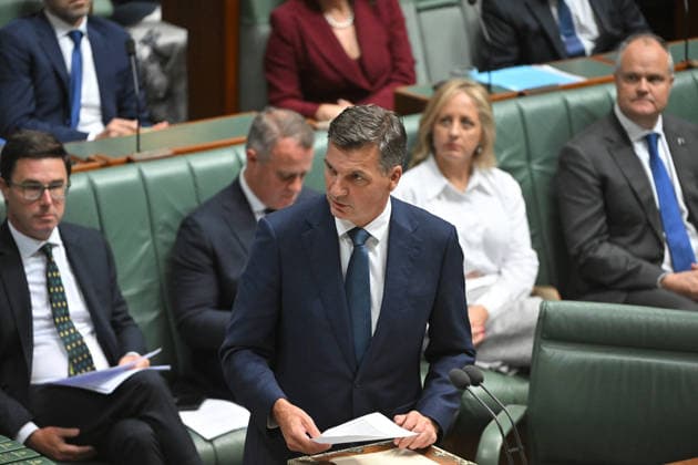 QUESTION TIME, Leader of the Opposition Angus Taylor during Question Time in the House of Representatives at Parliament House in Canberra, Monday, March 2, 2026. ( NO ARCHIVING CANBERRA AUSTRALIAN CAPITAL TERRITORY AUSTRALIA  Copyright: xMICKxTSIKASx 20260302195181953805