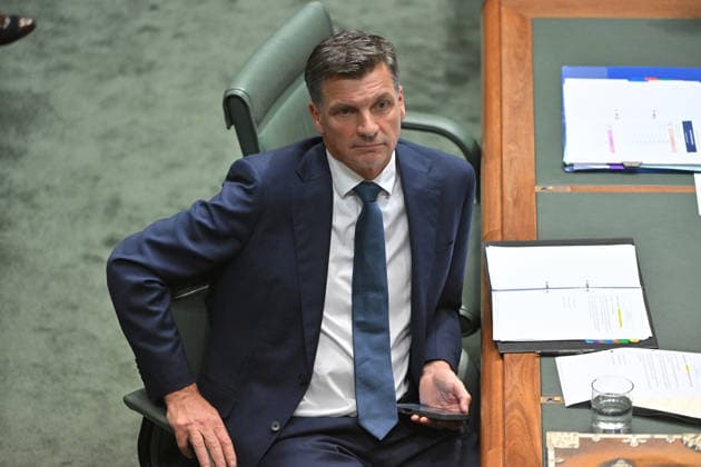 QUESTION TIME, Leader of the Opposition Angus Taylor during Question Time in the House of Representatives at Parliament House in Canberra, Monday, March 2, 2026. ( NO ARCHIVING CANBERRA AUSTRALIAN CAPITAL TERRITORY AUSTRALIA  Copyright: xMICKxTSIKASx 20260302153042409963