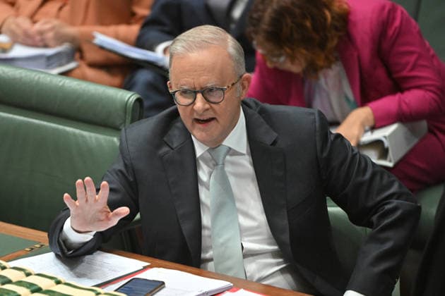 QUESTION TIME, Prime Minister Anthony Albanese during Question Time in the House of Representatives at Parliament House in Canberra, Monday, March 2, 2026. ( NO ARCHIVING CANBERRA AUSTRALIAN CAPITAL TERRITORY AUSTRALIA  Copyright: xMICKxTSIKASx 20260302173494327601