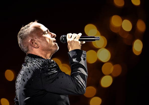 02 03 2026, xlakx, Entertainment, Eros Ramazzotti Una Storia Importante World Tour v l Eros Ramazzotti on his World Tour Una Storia Importante at the Uber Arena Berlin Berlin Daniel Lakomski