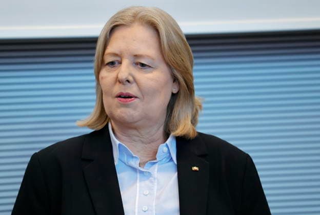 Bärbel Bas, Federal Minister of Labor and Social Affairs, Germany, Berlin, Reichstag, SPD parliamentary group meeting