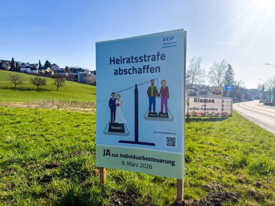Wil SG , Switzerland, Europe, voting poster of the FDP The Liberals for the referendum on individual taxation on March 8, 2026, slogan abolish marriage penalty, political campaign, tax policy, tax reform, taxa Copyright: xJOERANxSTEINSIEKx