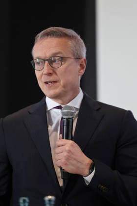 Karsten Wildberger, Federal Minister for Digital and State Modernization at the opening of the Google AI Center Google opens a center for artificial intelligence AI in Berlin The company wants to present AI applications, advise on the opportunities and risks of the technology and establish its own AI researchers there Berlin 05 03 26 Opening of the Goog