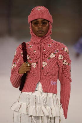 PFW - Chloe Runway A model walks the runway during the Chloe Womenswear Fall Winter 2026-2027 show as part of Paris Fashion Week on March 04, 2026 in Paris, France. Photo by Alain Gil Gonzalez ABACAPRESS.COM Paris France  Copyright: xGonzalezxAlain-Gil ABACAx