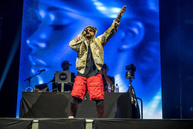 Sean Paul plays a show of his TIMELESS TOUR on March 5, 2026 at the QUARTERBACK Immobilien ARENA Leipzig In front of an almost sold-out venue, the dancehall star delivers an energetic performance with his best-known hits, accompanied by a DJ and an elaborate light and video production, while the audience in the arena dances and sings along ï¿¼ Sean Paul Lei