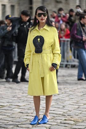 PFW Loewe Outside Arrivals Guest arriving at the Loewe show during Fashion Week in Paris, France on March 6, 2026. Photo by Julien Reynaud APS-Medias ABACAPRESS.COM Paris France Copyright: xReynaudxJulien APS-Medias ABACAx