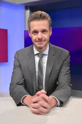 Florian Schroeder on the ARD talk show maischberger in Studio Berlin Adlershof Berlin, 11 03 2026 Foto:xM.xBehrensx xFuturexImagex maischberger1103_6313