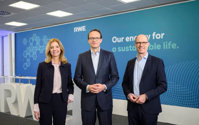 l r Katja van Doren CHRO, Labor Director , Markus Krebber CEO, Chairman of the Executive Board , Michael Müller CFO, Chief Financial Officer Annual Press Conference of RWE AG, on 12 03 2026 in Essen Germany @ RWE Campus