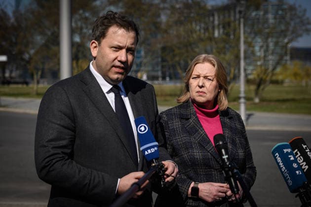 Berlin, Press conference by Lars Klingbeil and Bärbel Bas on the Antraglosenkindergeld Vice Chancellor and Federal Minister of Finance Lars Klingbeil SPD together with Federal Minister of Labor Bärbel Bas SPD will give a press conference in front of the Federal Chancellery on 18 March 2026 following the meeting of the Federal Cabinet on the Antraglo