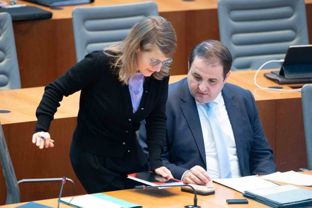 v l Verena SCHAEFFER, Schäffer, Minister for Children, Youth, Family, Equality, Refugees and Integration of the State of North Rhine-Westphalia Nathanael LIMINSKI, Head of the State Chancellery of North Rhine-Westphalia, 118 Session of the State Parliament of North Rhine-Westphalia, in the State Parliament of North Rhine-Westphalia, Duesseldorf on 18 03 2026,