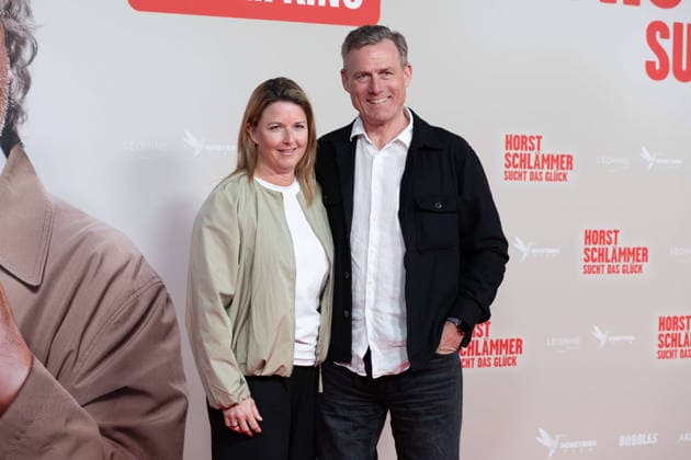 Ingo ANDERBRUEGGE, Anderbrügge, former soccer player, with wife Katrin, red carpet, red carpet show, arrival, film premiere HORST SCHLAEMMER SUCHT DAS GLUECK at the Lichtburg in Essen, 19 03 2026