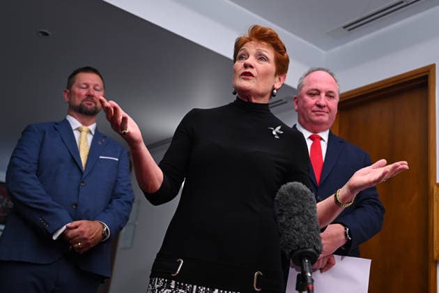 PAULINE HANSON PRESSER, One Nation Leader Pauline Hanson and One Nation member for New England Barnaby Joyce speak to the media during a dooorstop interview at Parliament House in Canberra, Wednesday, March 25, 2026. ( NO ARCHIVING CANBERRA AUSTRALIAN CAPITAL TERRITORY AUSTRALIA  Copyright: xLUKASxCOCHx 20260325170361929540