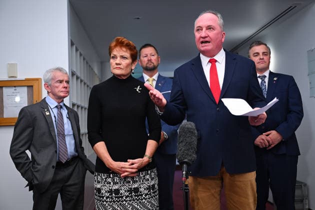 PAULINE HANSON PRESSER, One Nation Leader Pauline Hanson and One Nation member for New England Barnaby Joyce speak to the media during a dooorstop interview at Parliament House in Canberra, Wednesday, March 25, 2026. ( NO ARCHIVING CANBERRA AUSTRALIAN CAPITAL TERRITORY AUSTRALIA  Copyright: xLUKASxCOCHx 20260325129737781713