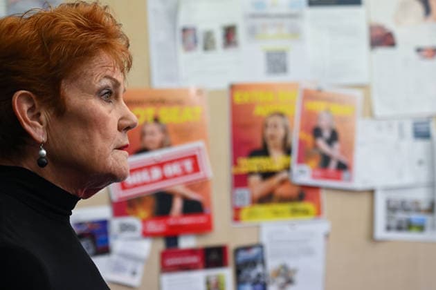 PAULINE HANSON PRESSER, One Nation Leader Pauline Hanson speaks to the media during a dooorstop interview at Parliament House in Canberra, Wednesday, March 25, 2026. ( NO ARCHIVING CANBERRA AUSTRALIAN CAPITAL TERRITORY AUSTRALIA  Copyright: xLUKASxCOCHx 20260325159421249793