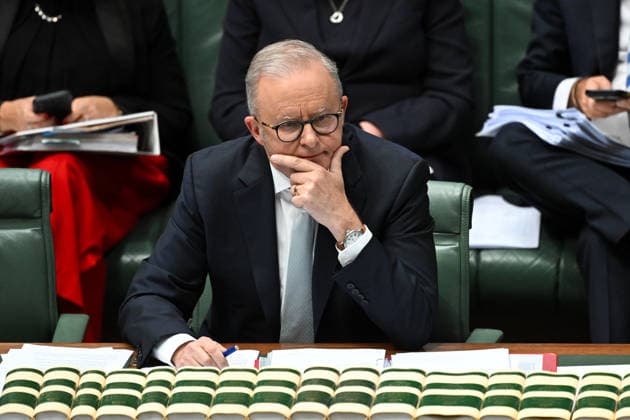 QUESTION TIME, Australian Prime Minister Anthony Albanese reacts during Question Time in the House of Representatives at Parliament House in Canberra, Wednesday, April 1, 2026. ( NO ARCHIVING CANBERRA AUSTRALIAN CAPITAL TERRITORY AUSTRALIA  Copyright: xLUKASxCOCHx 20260401148460143991
