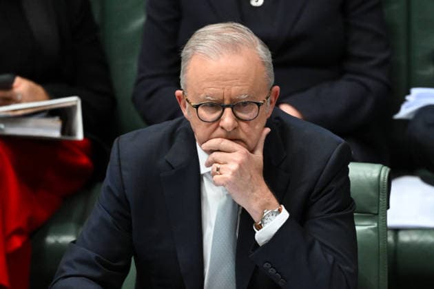 QUESTION TIME, Australian Prime Minister Anthony Albanese reacts during Question Time in the House of Representatives at Parliament House in Canberra, Wednesday, April 1, 2026. ( NO ARCHIVING CANBERRA AUSTRALIAN CAPITAL TERRITORY AUSTRALIA  Copyright: xLUKASxCOCHx 20260401142167935712