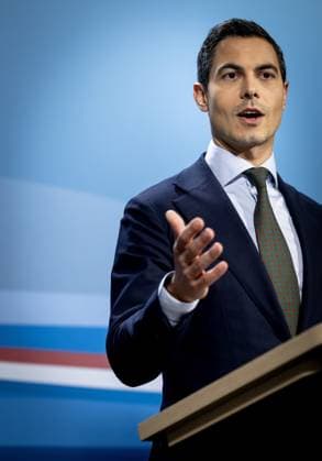 THE HAGUE - Prime Minister Rob Jetten speaks to the press following the Council of Ministers meeting. The meeting was brought forward by a day due to Good Friday. KOEN VAN WEEL ANP netherlands out - belgium out  Copyright: xx x554921584x originalFilename: 554921584
