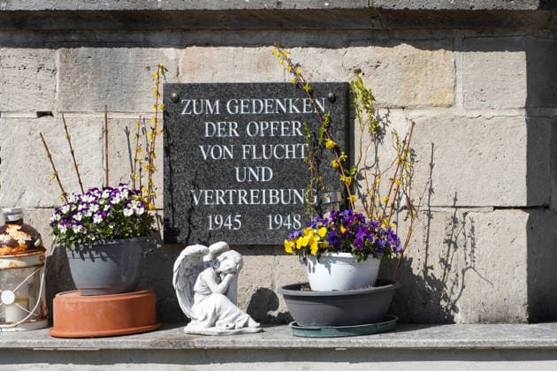 to Commemoration the Victims from Escape and Displacement in the Post-war period 1945 to 1948, Memorial plaque, Reminder 1131608919