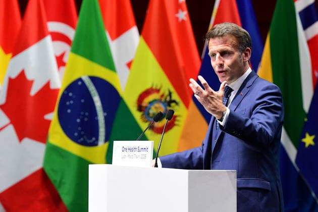 Emmanuel Macron President of the French Republic Speech by E Macron President of the French Republic , on the occasion of the opening session of the One Health Summit at the Cité Internationale de Lyon, on April 7, 2026 The French Head of State spoke with T A Ghebreyesus, Director-General of the World Health Organization From April 5 to 7, the city of Lyon, the French capital of health, will host the ninth One Planet Summit, dedicated to the One Health approach, which takes into account the interdependence between human, animal and environmental health, and thus enables better prevention and treatment of diseases. The Summit will also be an opportunity to advance the reform of the global health system to make it more resilient, Romain Do  Copyright: xRomainxDoucelinx xBestimagexRomainxDoucelinx xBestimagex