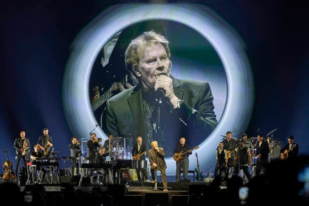 Howard Carpendale live at a concert of his farewell tour Let s Do It Again, Again at the ZAG Arena Hannover, 12 04 2026 Foto:xU.xStammx xFuturexImagex carpendale_6417