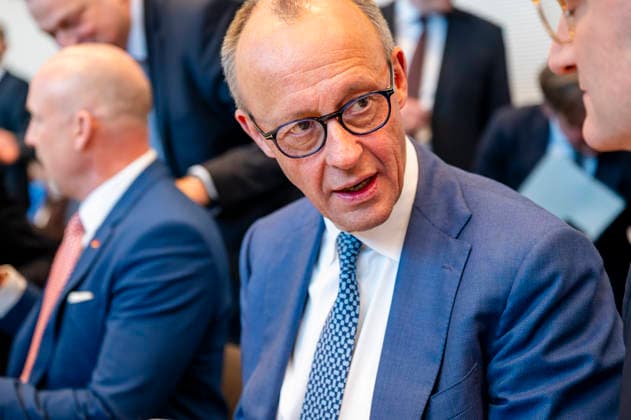 Friedrich Merz EUR, Germany, Berlin 14 04 2026 Federal Chancellor Friedrich Merz CDU before the parliamentary group meeting of the CDU CSU parliamentary group in the Bundestag