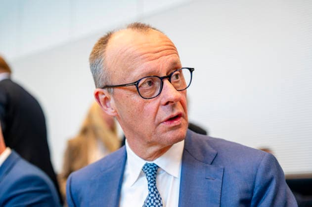 Friedrich Merz EUR, Germany, Berlin 14 04 2026 Federal Chancellor Friedrich Merz CDU before the parliamentary group meeting of the CDU CSU parliamentary group in the Bundestag