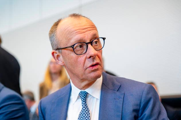 Friedrich Merz EUR, Germany, Berlin 14 04 2026 Federal Chancellor Friedrich Merz CDU before the parliamentary group meeting of the CDU CSU parliamentary group in the Bundestag