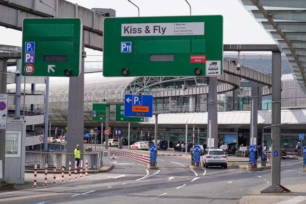 Düsseldorf, North Rhine-Westphalia, Germany, Europe, Düsseldorf Airport, airport, terminal, access, infrastructure, road traffic, si Copyright: xJOERANxSTEINSIEKx