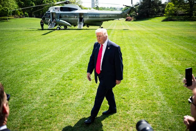 DC: President Trump Departs the White House United States President Donald J Trump walks on the South Lawn of the White House before departing on Marine One, in Washington, D.C., on Thursday, April 16, 2026. President Trump is traveling to Las Vegas, Nevada for an event highlighting Republican tax policies after the April 15 tax deadline. Credit: CNP AdMedia Washington District of Columbia United States of America EDITORIAL USE ONLY  Copyright: xx CNPx xAdMediax admphotostwo982570