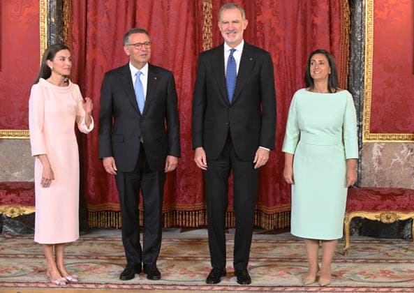 The King and Queen receive the President of the Portuguese Republic, António José Seguro, and the First Lady, Margarida Maldonado Queen Letizia, the President of the Portuguese Republic, António José Seguro, King Felipe VI and the First Lady, Margarida Maldonado, during the audience at the Royal Palace, April 20, 2026, in Madrid Spain FAMOUSES PRESIDENT KINGS AUDIENCE José Madrid Madrid Madrid Spain Copyright: xJosà xOlivax 7454933