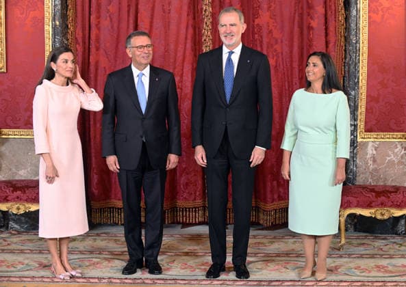 The King and Queen receive the President of the Portuguese Republic, António José Seguro, and the First Lady, Margarida Maldonado Queen Letizia, the President of the Portuguese Republic, António José Seguro, King Felipe VI and the First Lady, Margarida Maldonado, during the audience at the Royal Palace, April 20, 2026, in Madrid Spain FAMOUSES PRESIDENT KINGS AUDIENCE José Madrid Madrid Madrid Spain Copyright: xJosà xOlivax 7454934