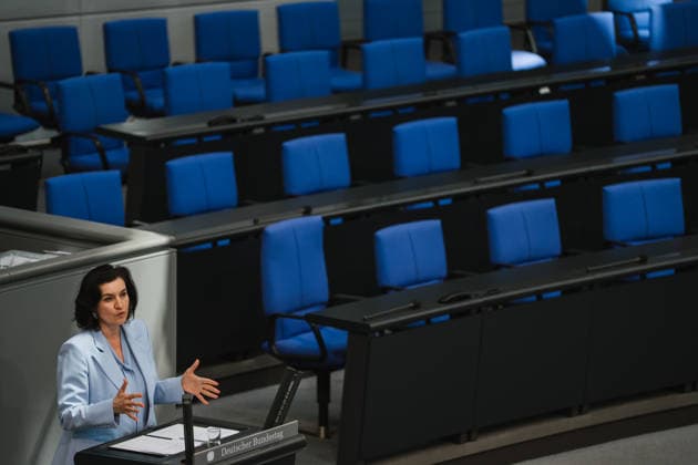 Germany Berlin, German Bundestag, plenary session, Federal Minister, Dorothee Bär, space travel, CSU Copyright: xMilenaxRadatzx