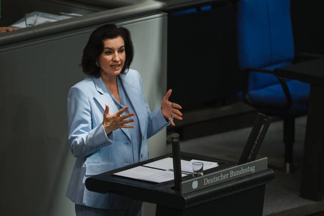 Germany Berlin, German Bundestag, plenary session, Federal Minister, Dorothee Bär, space travel, CSU Copyright: xMilenaxRadatzx