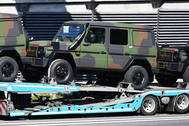 New car for the German Armed Forces Mercedes G Class of the 464 series on a car transporter