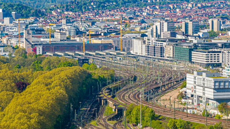 Track apron at Stuttgart main station After completion of the Stuttgart 21 project, apartments and the new Rosenstein quarter and apartments are to be built here Rosenstein stabling station DB Fernverkehr AG provision Stuttgart In the background the main station 25 04 2026, Stuttgart, Baden Württemberg, Germany
